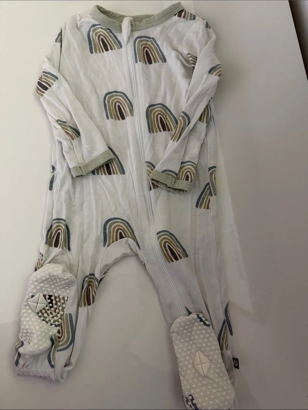 Kyte BABY White Footed One-Piece with Olive and Blue Rainbow Print